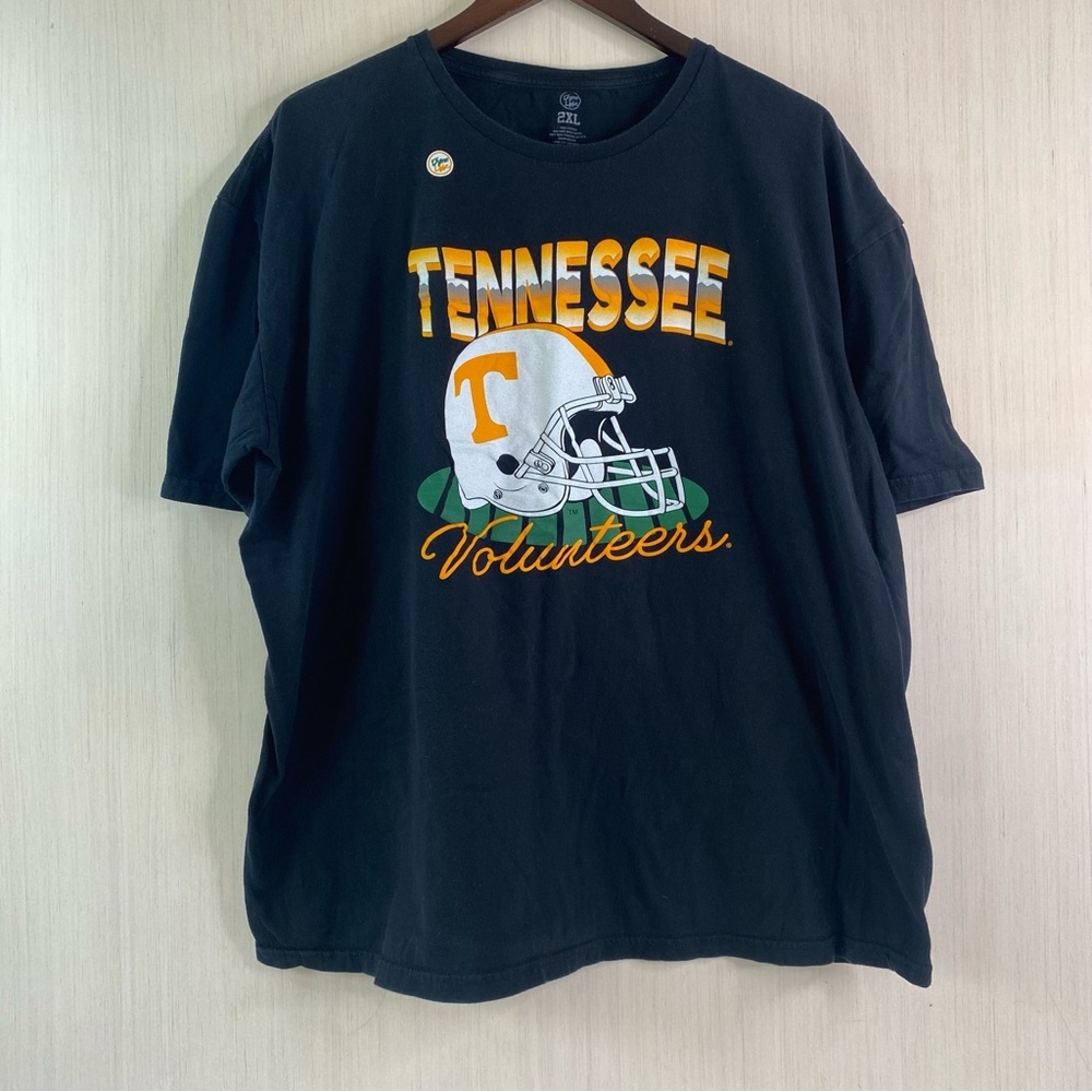 Dyme Lyfe Tennessee Volunteers Men’s Football Graphic Short Sleeve Tee Black 2XL